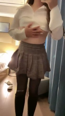 最闪亮的新星 丰乳肥臀良家妹【小老婆】莞式服务 吃鸡舔蛋舔脚啪啪 这大白兔 白虎馒头穴真好看