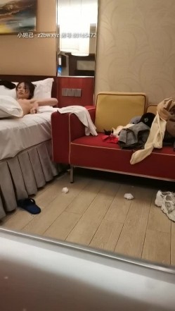 风月场高手实力首炮【风月寻欢】重金约炮椒乳稚嫩外围美女 叫床声音嗲嗲的 美女喜欢骑乘操