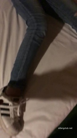 灌醉迷翻已婚女同事 ️带回酒店换上丝袜高跟各种虐玩