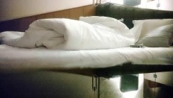 【南总极品探花】，探探上勾搭的小姐姐，25岁，公司小白领，第三炮激战继续，高潮不停呻吟诱人