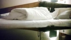 【南总极品探花】，探探上勾搭的小姐姐，25岁，公司小白领，第三炮激战继续，高潮不停呻吟诱人