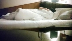 【南总极品探花】，探探上勾搭的小姐姐，25岁，公司小白领，第三炮激战继续，高潮不停呻吟诱人