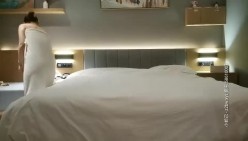 文轩探花约了个外套长裙苗条妹子啪啪，口交舔弄上位骑坐后入大力抽插猛操