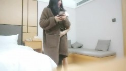 利哥探花 神似张柏芝的少妇态度良好微笑服务非常耐操