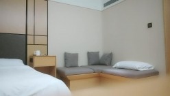 浪利战神两场连播酷爱高跟诱惑 都是苗条身材外围女 口交大鸡巴床上穿着高跟鞋做爱 各种体位蹂躏抽插刺激