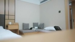 浪利战神两场连播酷爱高跟诱惑 都是苗条身材外围女 口交大鸡巴床上穿着高跟鞋做爱 各种体位蹂躏抽插刺激