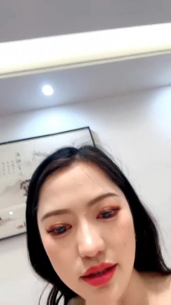 大奶淫妻下海日记,全程露脸丝袜高跟情趣装跳蛋玩弄骚逼,给小哥口交大鸡巴,各种体位爆草蹂躏,浪叫不止