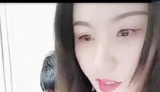母女俩骚劲冲天约炮友小哥哥露脸直播3P轮流爆操