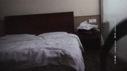 泡良佳作，【KTV勾搭探花】，开奔驰的美少妇，又想男人了，老地方喝酒唱歌谈人生，相约开房操