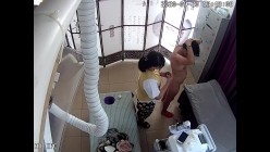 少妇貌似遍体鳞伤来美容院护理衣全脱光了用袋子把她装起来