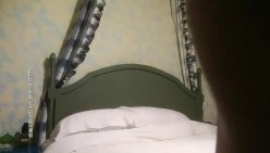 胖哥尝试新口味约了位保养很不错的气质轻熟女啪啪,胸大屁股翘,会的多,操起来很配合,干完逼后又口爆.国语!