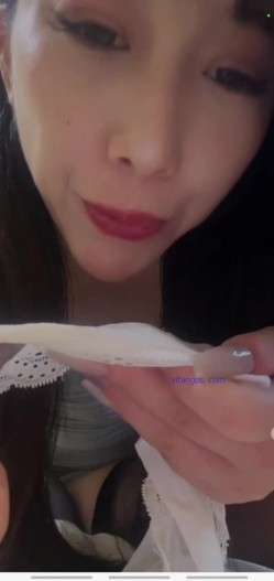 御姐【北北】一对一催射，丝袜套假具深喉吐口水 微重口更刺激！