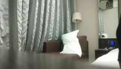 《用利抽插》高品质探花，白衣清纯乖巧小妹，舌功一流蹲着猛舔，后入爆操大屁股奶子晃动