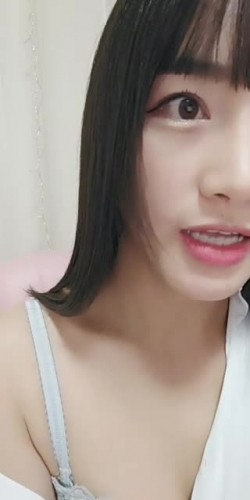 纯情少女骨子里骚,为了生活直播挣外快,露脸激情一多自慰激情插逼,浪叫呻吟想让哥哥干她第二弹
