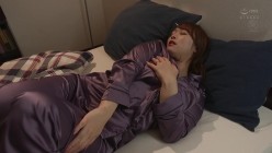 JUL-933 母をイジメっ子の同級生にNTRれたいじめられっ子の僕 白石茉莉奈