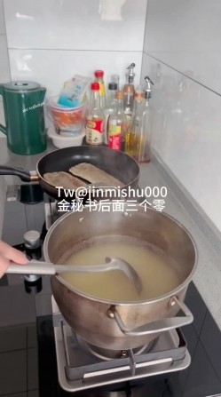 【网红摄影】身材高挑极品淫妻【金秘书】露出第二弹