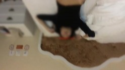 迷奸-某职业技术学院性感漂亮的小美女聚餐时中招了被带回酒店连菊花都被人破了！