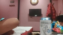 老李洗脚和30多岁足浴洗脚少妇勾搭 自称很少接私活不太会