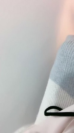 人气G乳女神尤物，逆天颜值纯天然美臀美鲍，零距离扣穴，可舔屏