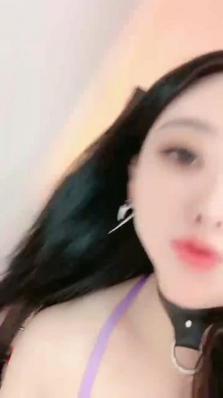 人气G乳女神尤物，逆天颜值纯天然美臀美鲍，零距离扣穴，可舔屏