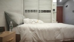 小马丶寻花刚喝完酒赶过来奔放妹子,齐逼牛仔短裙,喜欢慢慢玩,今天是我第一个男人,很主动操我逼多是水
