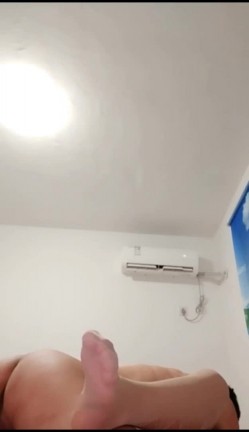 为了礼物拼了清纯美女主播与屌丝炮友抠逼啪啪啪直播完美露脸狼粉说主播炮友长的像张杰这是张杰被黑最惨的一次