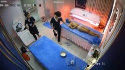 【精品TP】网络破解摄像头 ️记录高端美容院全身涂抹 保鲜膜包裹！