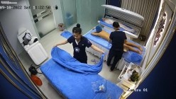 【精品TP】网络破解摄像头 ️记录高端美容院全身涂抹 保鲜膜包裹！
