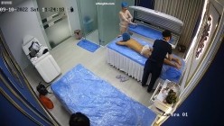 【精品TP】网络破解摄像头 ️记录高端美容院全身涂抹 保鲜膜包裹！