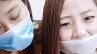HD大神直播2男2女4个小青年群P叫春不断场面不
