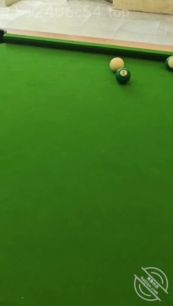 海角社区乱伦大神　善良的小嫂子性感厚黑美嫂裸体台球厅，让球友听自己是怎么被操的