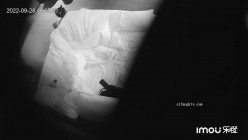 乐橙酒店偷拍大叔搞JK制服学生妹加藤鹰手法搞得她尖叫