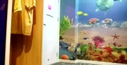 小伙洗浴会所叫了一个极品大奶熟女技师，感觉第一个开门更好看，没想到他居然换了一个，不过也不错