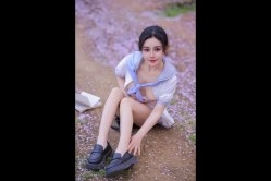 【极品露脸 私拍】桃暖酱 在去上学的路上 美少女洋溢青春淫情 户外露出美妙胴体 美景佳人樱花粉嫩穴更粉