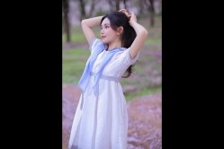 【极品露脸 私拍】桃暖酱 在去上学的路上 美少女洋溢青春淫情 户外露出美妙胴体 美景佳人樱花粉嫩穴更粉