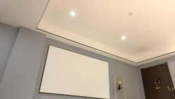 【瘦猴先生探花】，兼职学生妹，深夜来访，小伙掐着脖子爆操，软玉温香颠鸾倒凤，值得一撸，强烈推荐