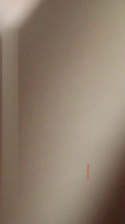 “我上个厕所”刚插了几下就醒了但马上又呼噜震天 迷奸高颜值漂亮嫩妹 打火机插逼逼
