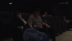 SDAM-083 映画館のレイトショーでうたた寝するお疲れ気味OLを拘束してブランケットの中のねっとり粘着手淫でサイレント失禁イキさせる