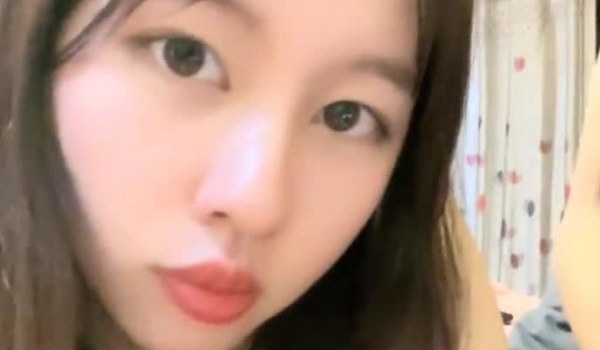 原来的换妻极品探花，【黑皮黑皮】，避风头两口子自