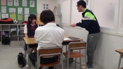 SCR-325 静かにしないと廊下に居るお母さんにバレちゃうよ。女子●生猥褻淫交4時間