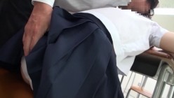 SCR-325 静かにしないと廊下に居るお母さんにバレちゃうよ。女子●生猥褻淫交4時間