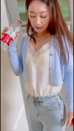 【超美颜值 ️极美女神】秀人网极品嫩模『唐安琪』新来的舍友顶级诱惑 完美露脸